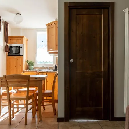 Apartament Fiorini 4 *