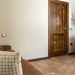 شقة Fiorini 4 *