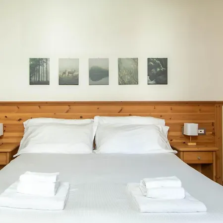 Lägenhet Fiorini 4 *